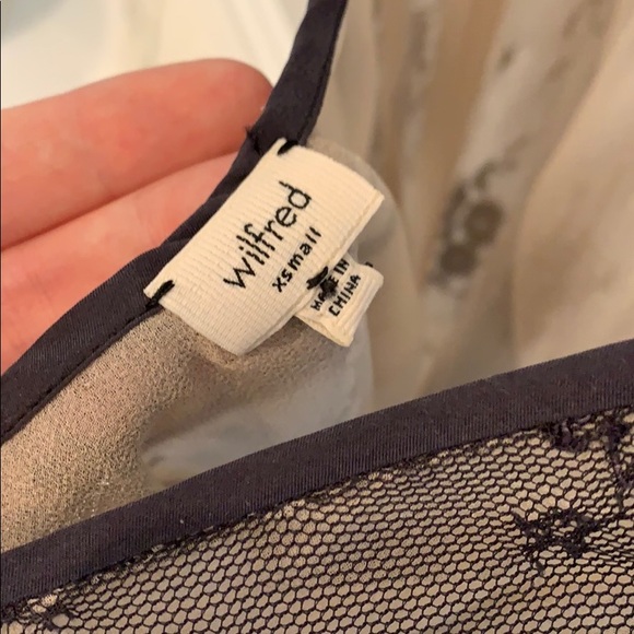 Wilfred lace blouse - Picture 10 of 10